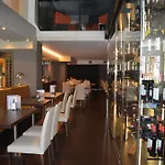 Plaza Ξενοδοχείο 4*