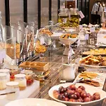 Ξενοδοχείο Plaza 4*