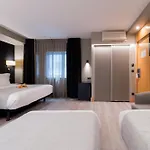 Ξενοδοχείο Plaza 4*