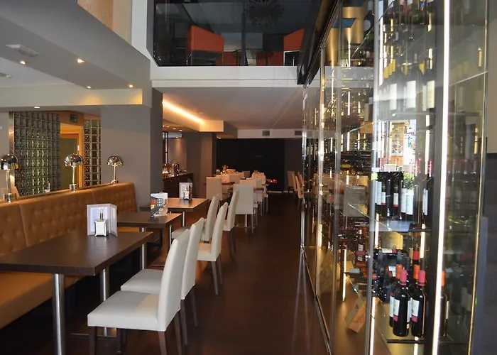 广场酒店 酒店 4*